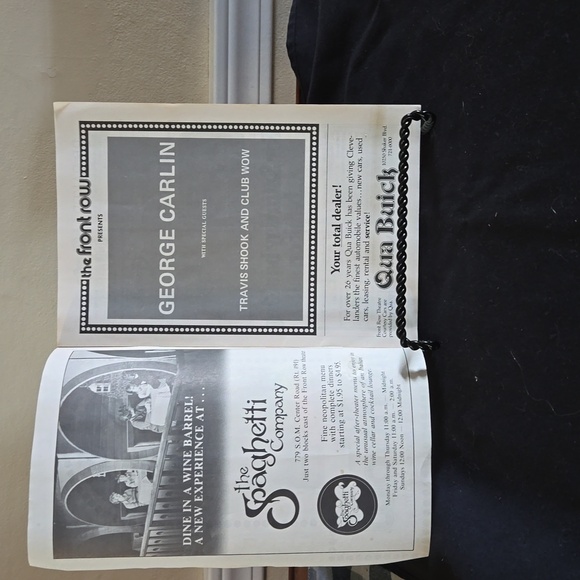 1975 George Carlin Program - Picture 2 of 9